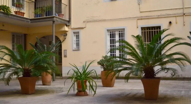 Minerva House, Забронировать Отель Отели Рима с парковкой, рядом с Piazza San Giovanni in Laterano, Парковка