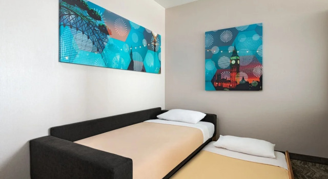 Двухместный люкс с видом на гавань Springhill Suites by Marriott Anaheim Maingate