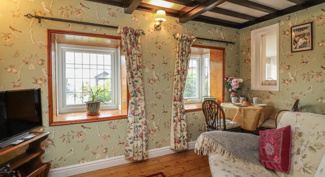 Rover Cottage, Buchen Sie Ferienhaus Villen in Burmarsh, Villa