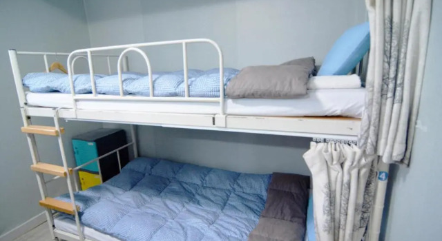 Кровать в общем номере Hotel Jak Insadong by Anook