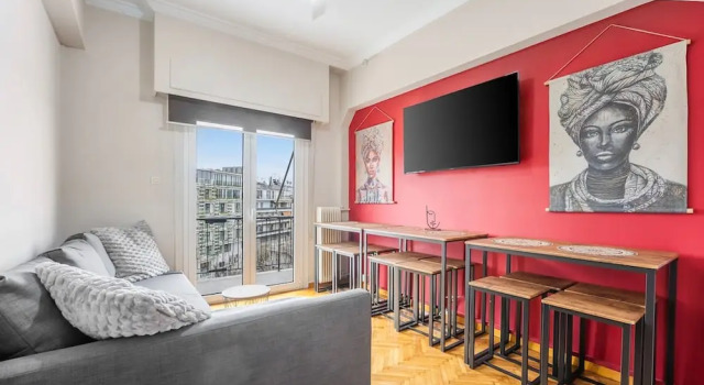 Апартаменты Sunny Cozy 3bd apt Just a min Away to Acropolis