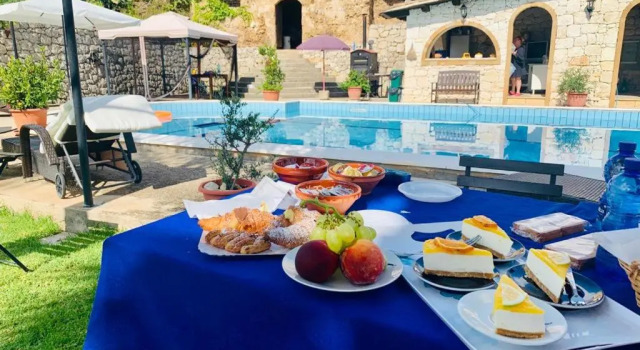 B&B Quattromulini, Забронировать Отель «постель и завтрак» Отели Долины Ното с парковкой, рядом с Города Валь-ди-Ното в стиле позднего барокко, Парковка