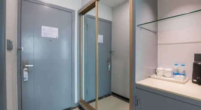 Люкс Ease Hotel (Foshan Dali Lixi)