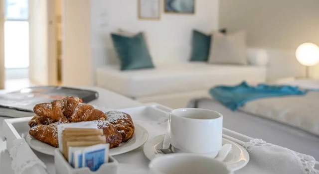 Четырёхместный номер Superior с балконом Hotel Astoria