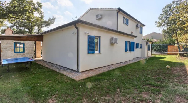 Villa 1521, Book Villa Sommerhuse i Central Istria, Hytte