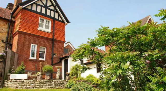 Quaint Cottage in Crowborough With Graden, Забронировать Дом для отпуска Отели Исторического графства Суссекса с парковкой, Парковка
