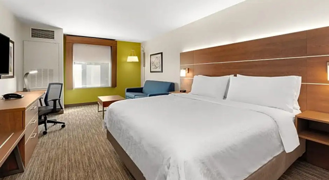 Люкс Holiday Inn Express and Suites Sumner by IHG