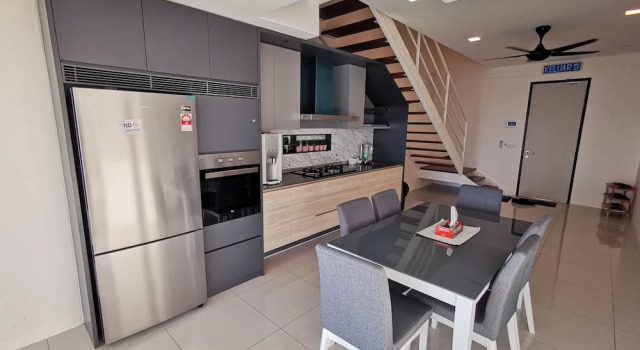 Номер Comfort Дуплекс с 3 комнатами Family Suite Sunrise Gurney Penang