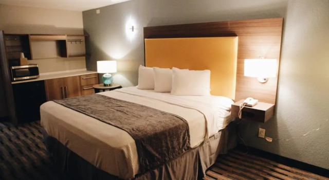 Номер Standard All Seasons Inn & Suites