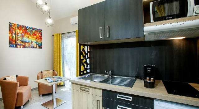 Люкс Hôtel et Appart Hôtel Les Flots Bleus
