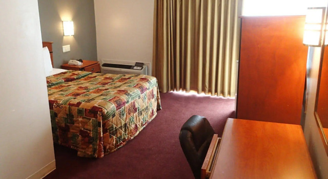 Crystal Inn Neptune