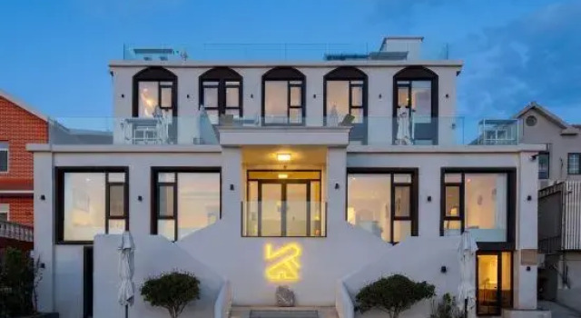 Muqing Senyu · Light Luxury Seaview Hot Spring Homestay, Забронировать Отель Циндао 