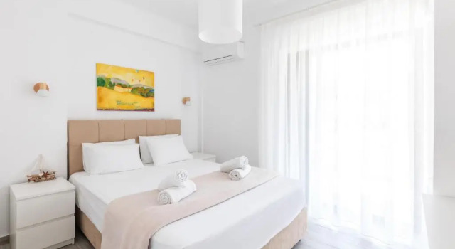 Valasi Studios, Book Hotel  