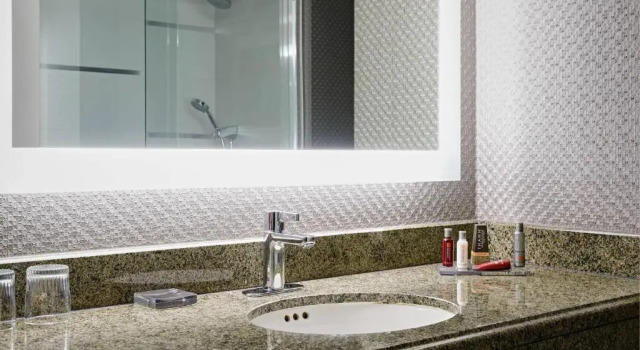 Номер Standard Crystal Gateway Marriott