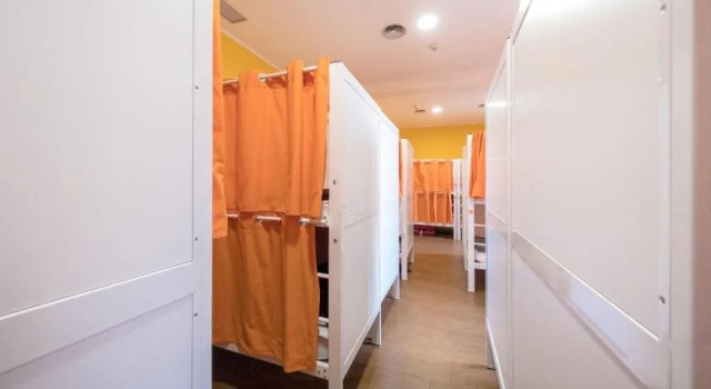 Kabul Party Hostel Barcelona, Забронировать Хостел Хостелы Барселоны, рядом с Королевская площадь, Хостел
