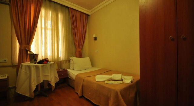 Hotel Sen Palas, Varaa Hotelli Hotellit Marmara-alue pysäköinnillä, Pysäköinti