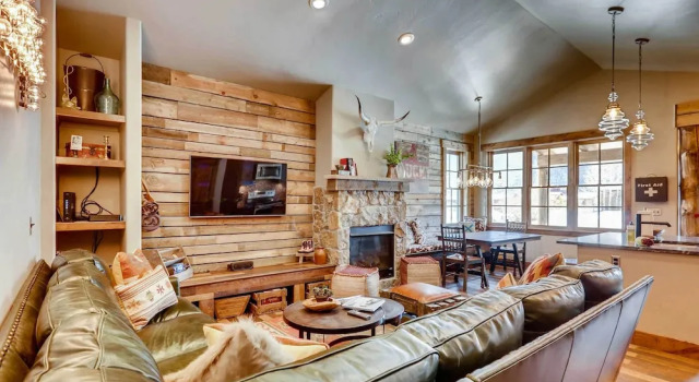 Коттедж 2 Blocks To Grand Lake: Downtown Western Cabin!