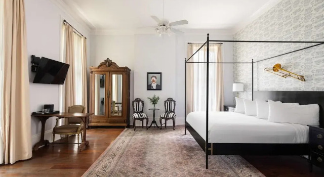 Номер Standard с балконом Henry Howard Hotel
