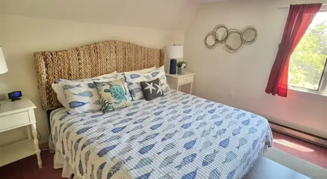 Daybreak Limit 8 3 Bedroom Villa by RedAwning, Book Villa Sebago Maine