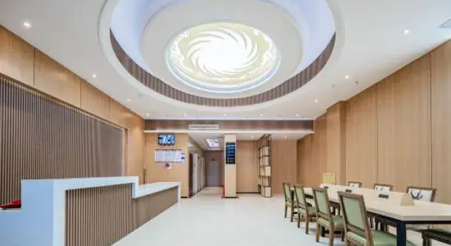 Lequ Zhixuan Hotel (Guanghan Night Market North Railway Station), Rezerwuj Hotel Hotele w Deyang z parkingiem, Parking