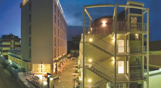 Hotel Continental & Residence, Book Ferieresort Gabicce Mare 