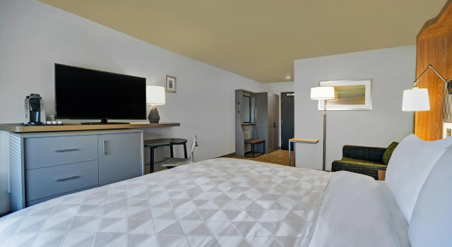 Номер Standard Holiday Inn Grand Rapids North - Walker by IHG