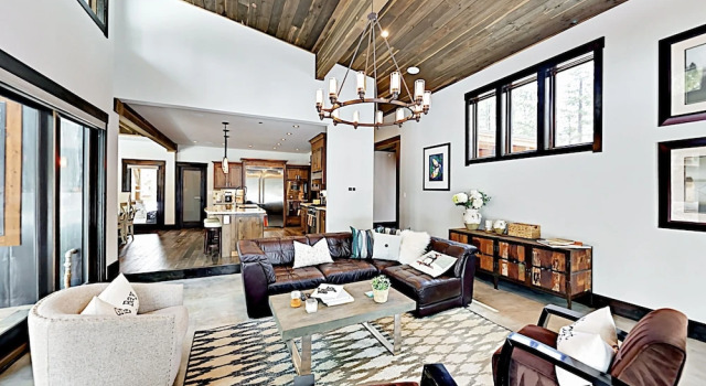 11090 Henness Road Home
