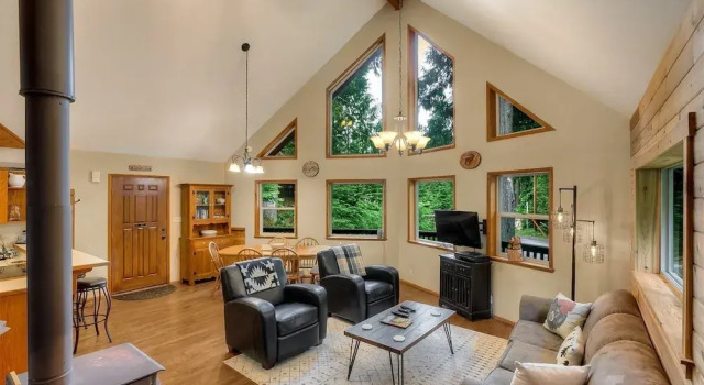 Cedar Grove Lodge, Book Hotel Packwood Mount Rainier National Park