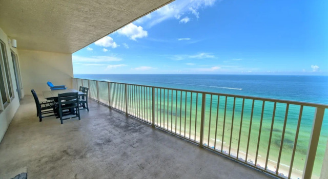 Wondrous Condo with Beach Access and Poolside Beach - Unit 2103 by RedAwning, Забронировать Апартаменты/квартира Панама-Сити Панхэндл Флорида, рядом с Загородный клуб "Сигнал Хилл"