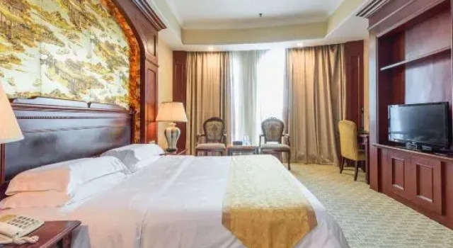 Номер Executive Huatian Century Hotel