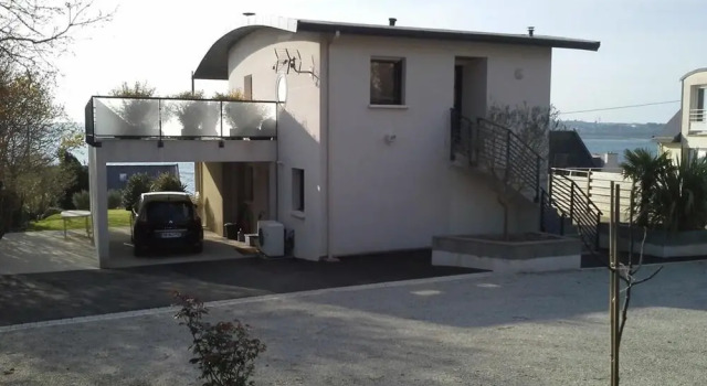 House With 3 Bedrooms in Plougastel-daoulas, With Wonderful sea View, Furnished Garden and Wifi - 2 km From the Beach, Забронировать Отель Отели Finistère с парковкой, Парковка