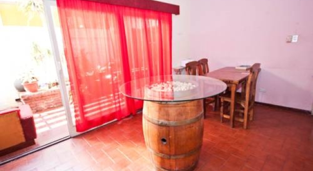 Hostel Puertas del Sol, Забронировать Хостел Отели Мендосы с завтраком, рядом с Mendoza Central Hospital, Завтраки