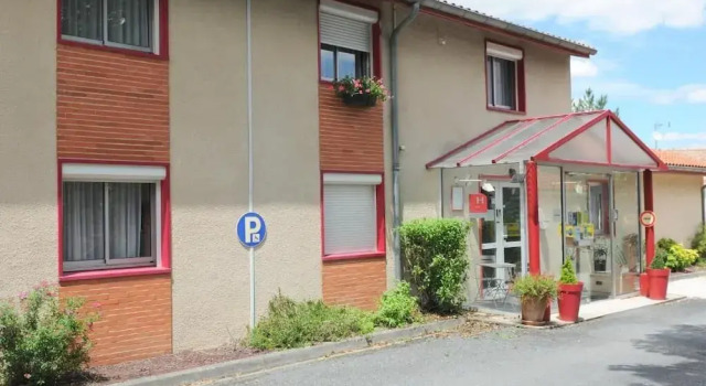 Hôtel Restaurant du Lac, Book Hotel Hotels in Tarn with Breakfast, Breakfasts