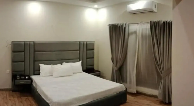 Grand Hayat Guest House, Rezervovat Penzión Islámábád Pákistán, poblíž The Centaurus Mall