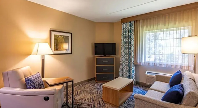 Двухместный люкс c 1 комнатой TownePlace Suites by Marriott Foley at OWA