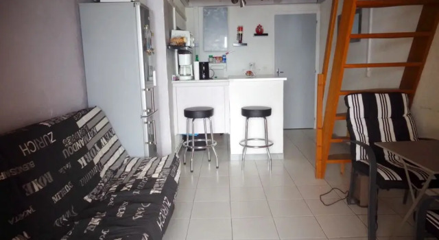 Apartment With one Bedroom in Le Barcarès, With Wonderful Lake View an, Book Lejlighed Hoteller i Corbières med parkering, Parkering
