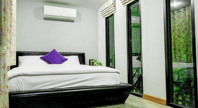 Hua Hin In Boxes