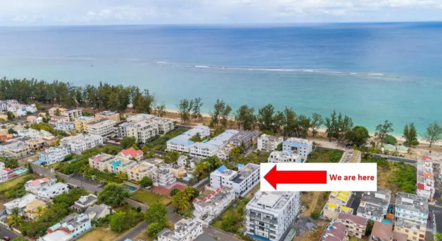 Апартаменты Les Cerisiers Beach Residence, Cosy and Modern 3 bedroom apartment located 50 metres from the beach and from all amenities and restaurants on the coastal road