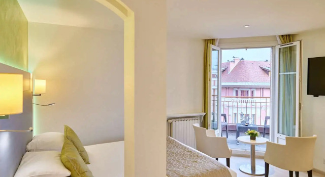 Двухместный номер Executive с балконом Best Western Plus Hotel Carlton Annecy