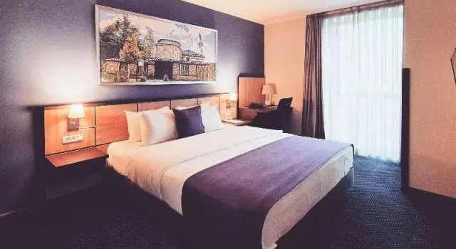 Люкс Deluxe Mercure Tetovo