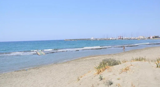 Larnaka Beach House, Book Hotel Larnaka Larnaca Region