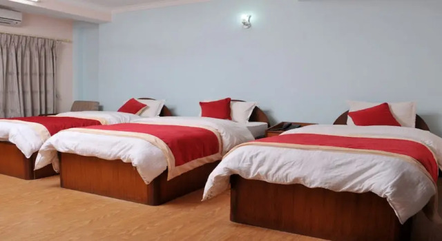 Трёхместный номер Deluxe MeroStay 035 Hotel Brihaspati