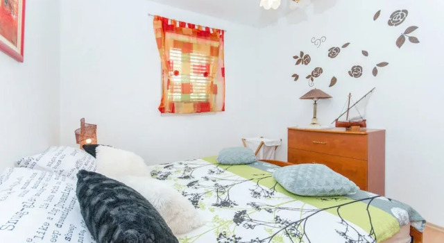 Apartments Otjana, Забронировать Апартаменты/квартира Севид Trogir Riviera