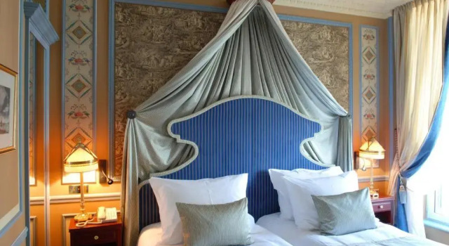 Двухместный номер Classic InterContinental Bordeaux Le Grand Hotel by IHG