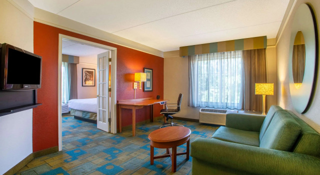 La Quinta Inn & Suites Charlotte Airport South, Foglalás Szálloda Charlotte Észak-Karolina
