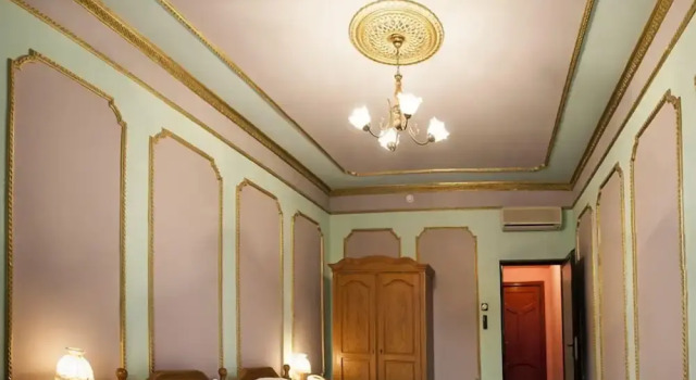 Hotel Kreta, Забронировать Отель Отели в центре Галаца с завтраком, отели в центре Галаца с завтраком