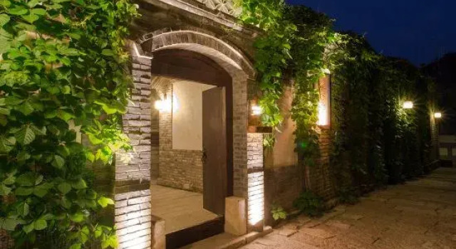 Silk Road Inn