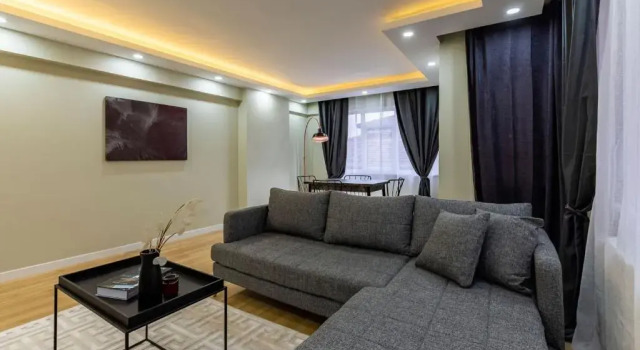 Modern and Well Designed Apartment Near Public Transportation in Maltepe, Boek Appartement Maltepe 