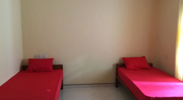Кровать в общем номере c 1 комнатой Benjohostel