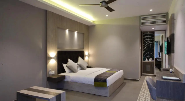 Kingston Resort, Забронировать Курортный отель Канпур штат Уттар-Прадеш